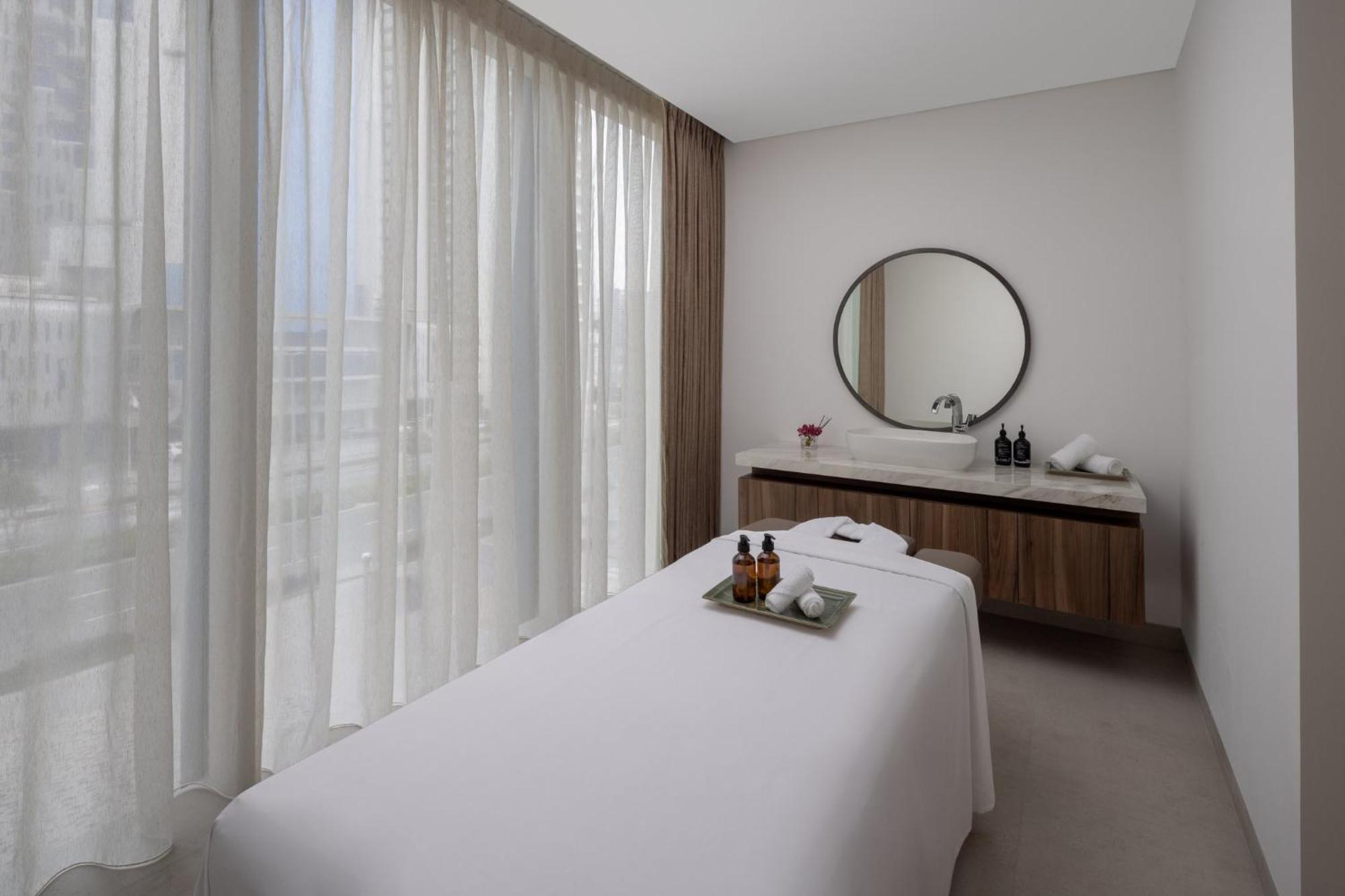 Staybridge Suites Dubai Business Bay By Ihg المظهر الخارجي الصورة