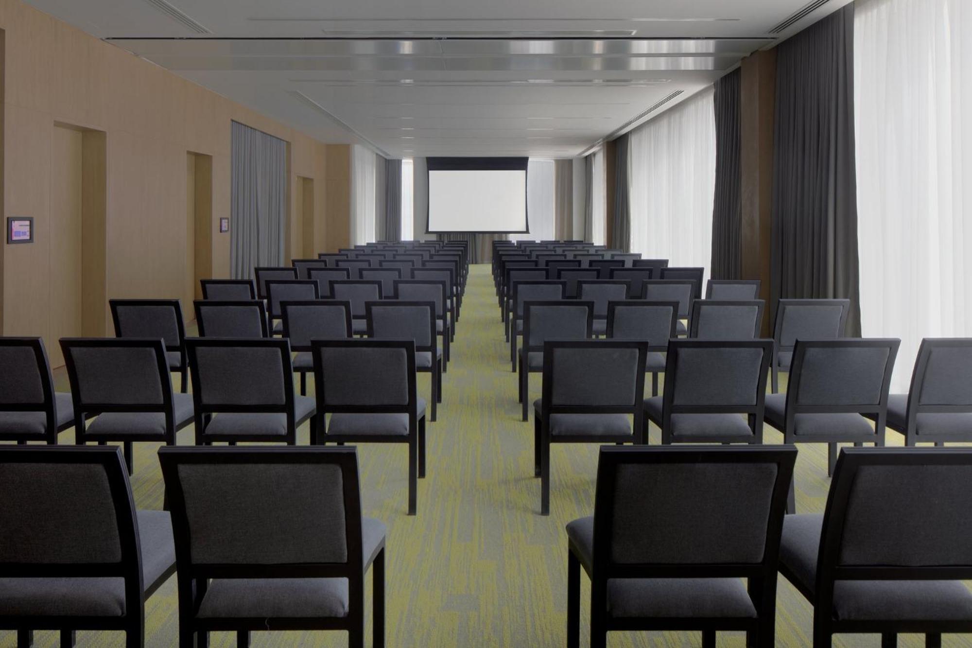 Staybridge Suites Dubai Business Bay By Ihg المظهر الخارجي الصورة